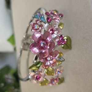 Vintage Silver Enamel Floral with Butterfly Clamper Hinge Bracelet